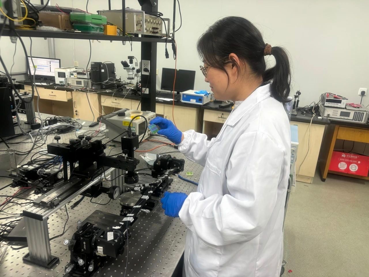 榜樣丨理學院薄淑暉：做一顆永不生銹的科研螺絲釘