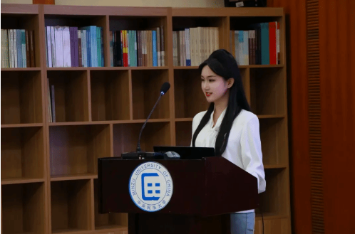 榜樣｜十佳大學生劉雨璇：向外看，向內求，向前走