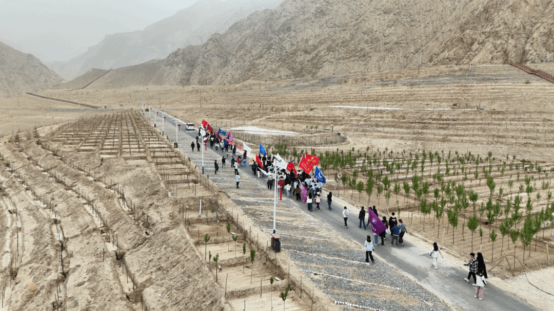 中央民大師生用腳步丈量“何以中華”