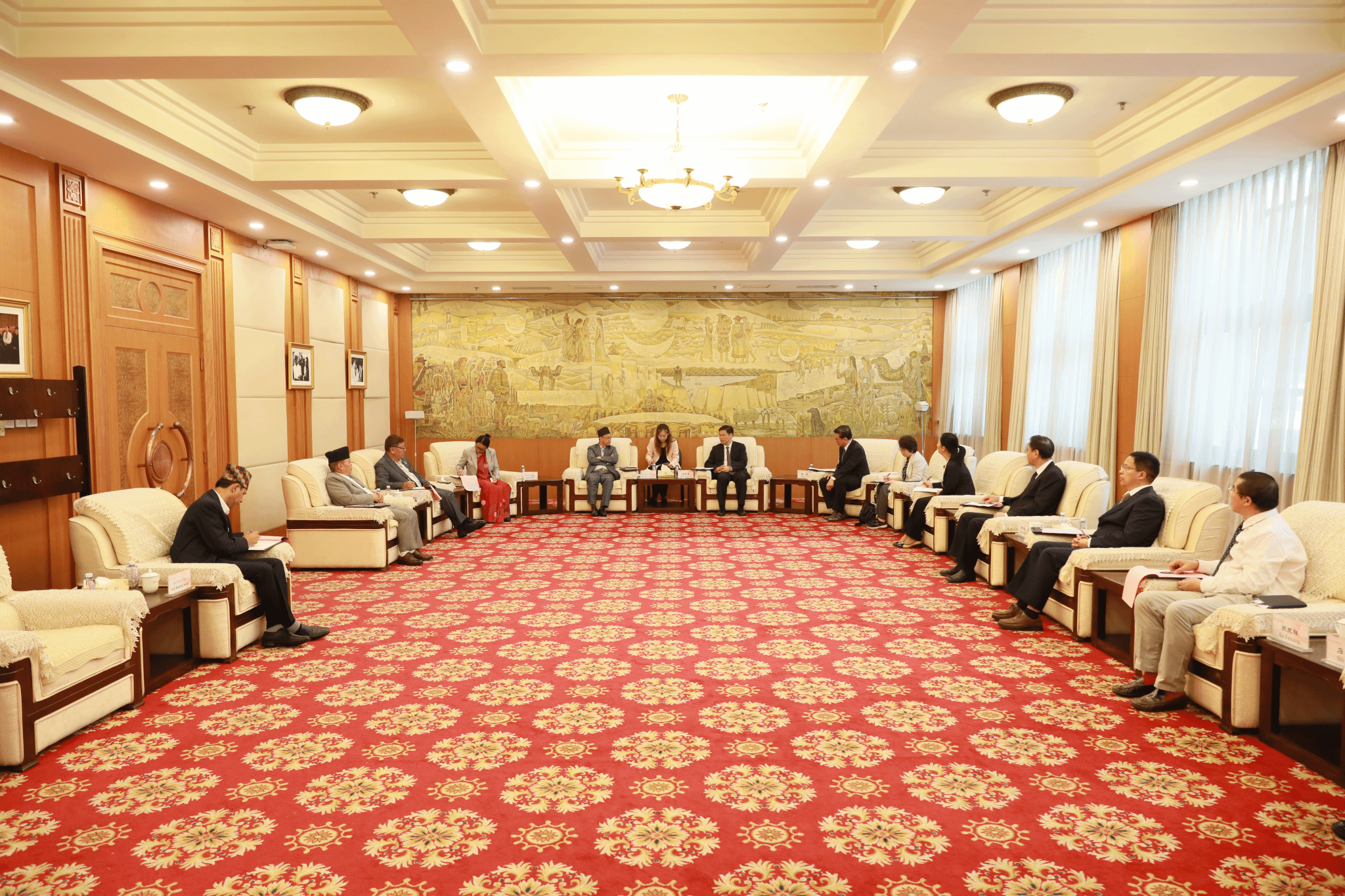 尼泊爾土著民族委員會主席一行來校訪問