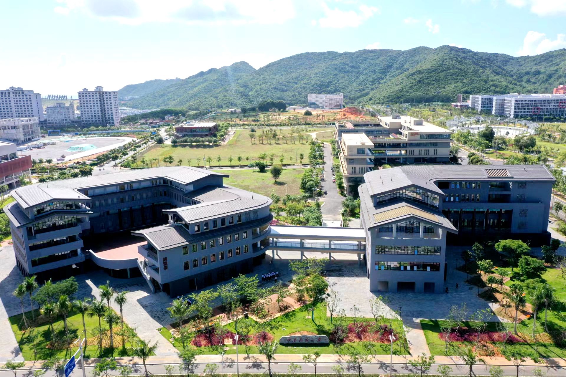 郭廣生調研檢查海南國際學院建設運行情況及新學期工作