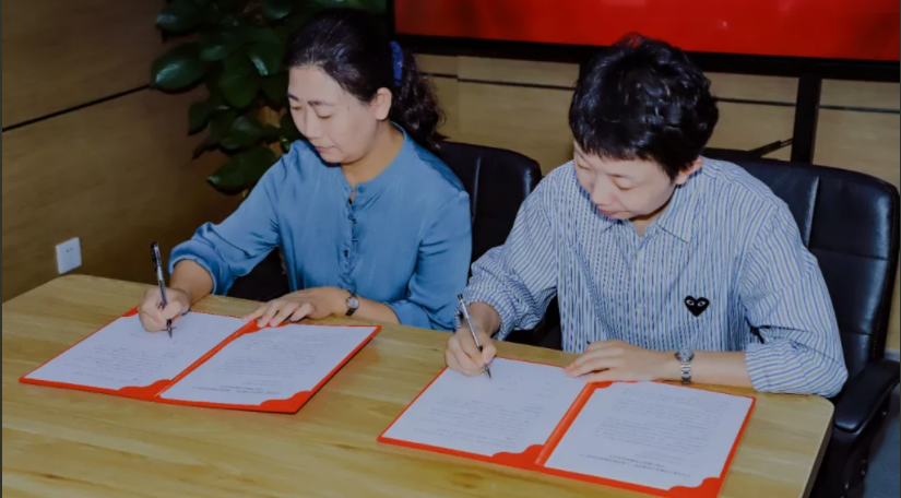 我校新聞與傳播學院與劇星傳媒簽約共建產教融合實踐基地