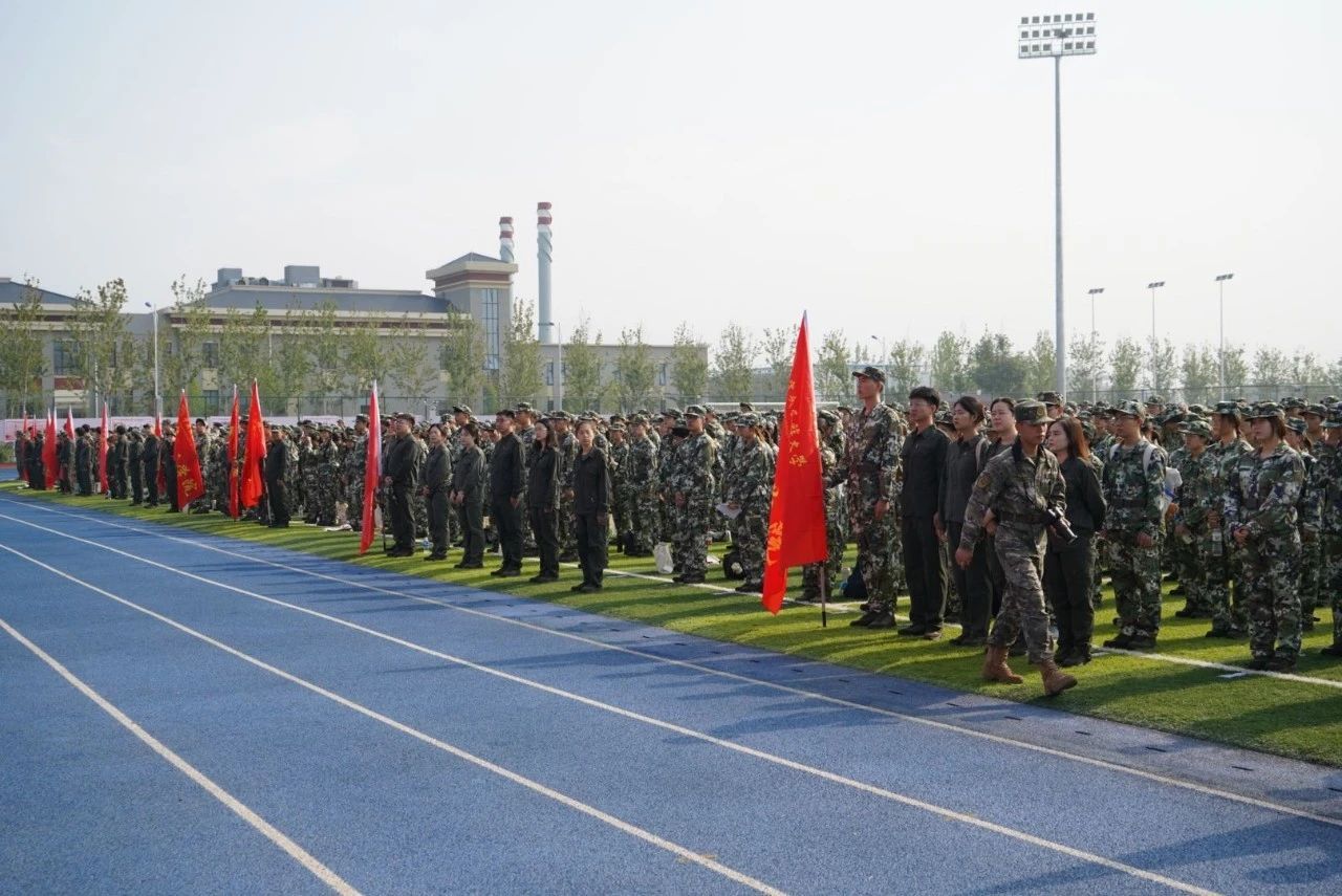 中央民族大學舉行2023級本科生軍訓開營儀式