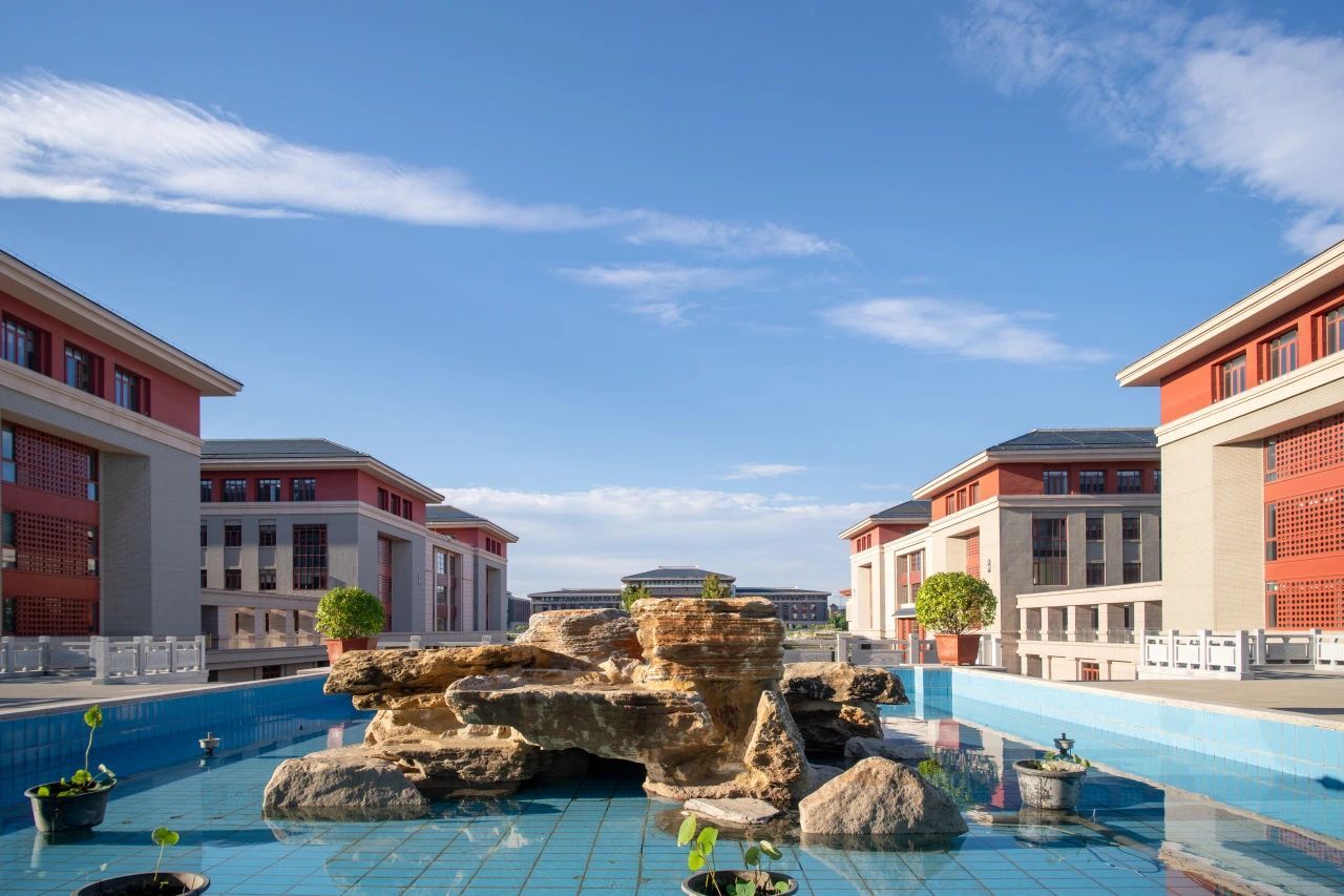 校領導在豐臺校區與學生代表共進午餐共話成長